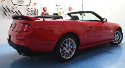 Ford Mustang Convertible 0101.JPG