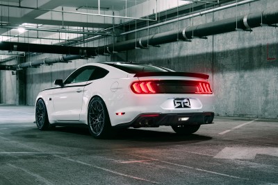 Ford-Mustang-RTR-2018-rear-side-face.jpg